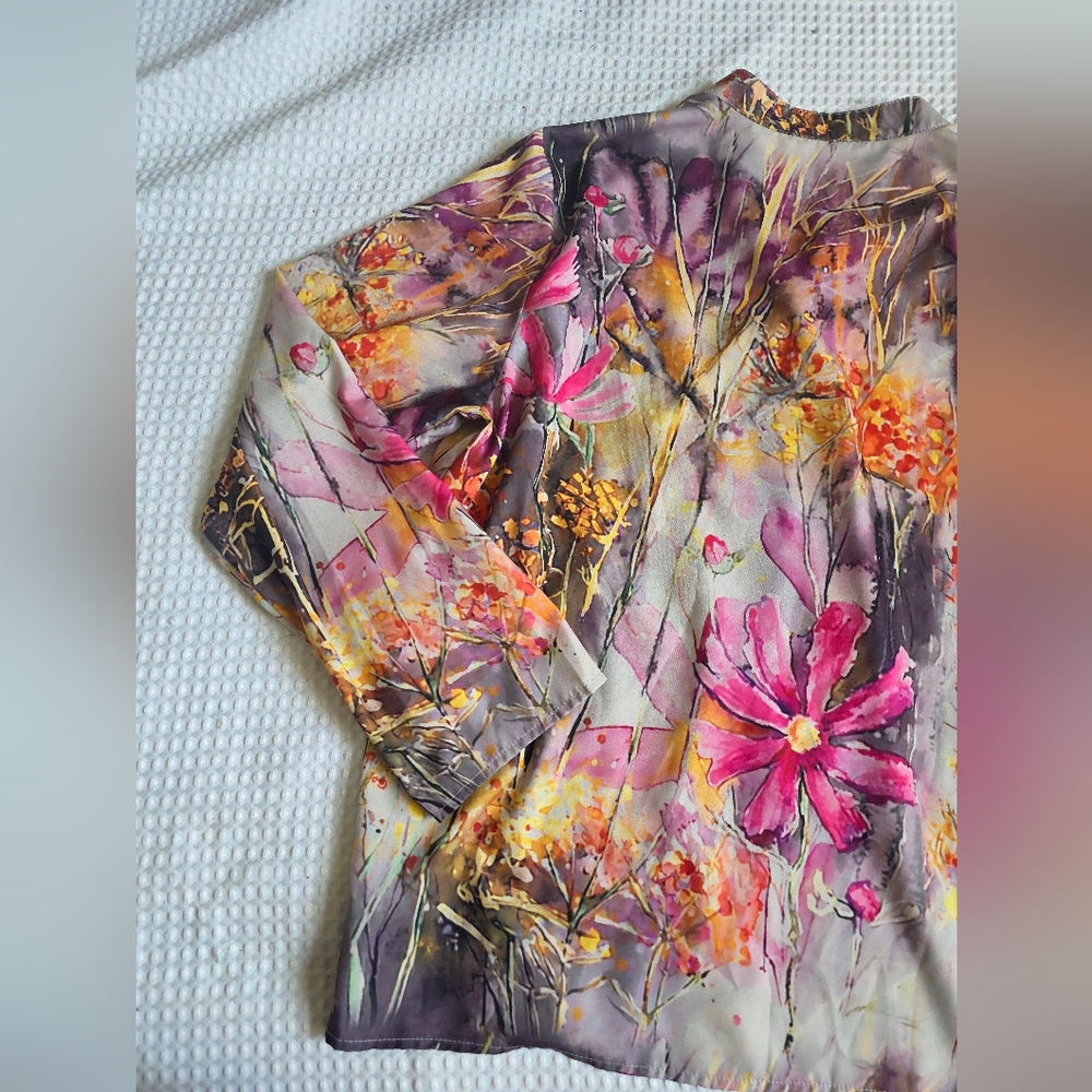 5/25$ Women's Floral Blouse - Picture 15 of 15